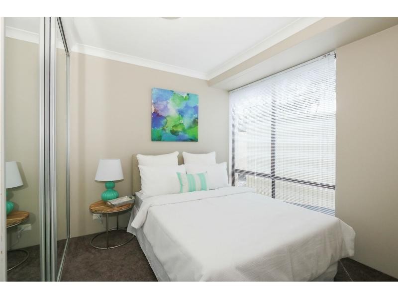 15 Alocasia Close, South Lake WA 6164