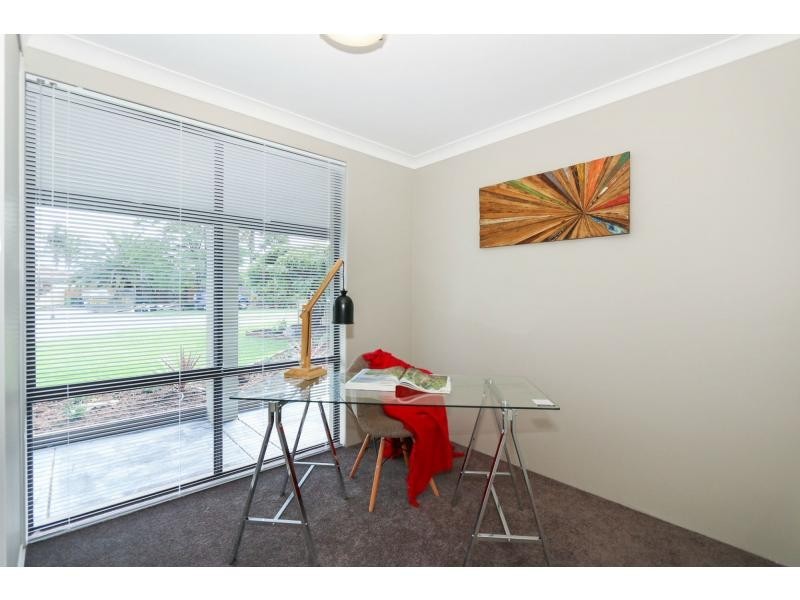 15 Alocasia Close, South Lake WA 6164