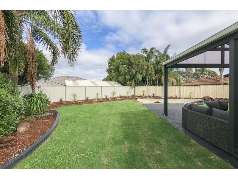 15 Alocasia Close, South Lake WA 6164