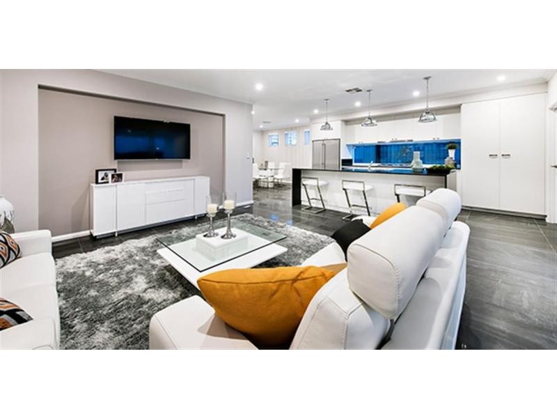 24 Midsummer Avenue, Jindalee WA 6036