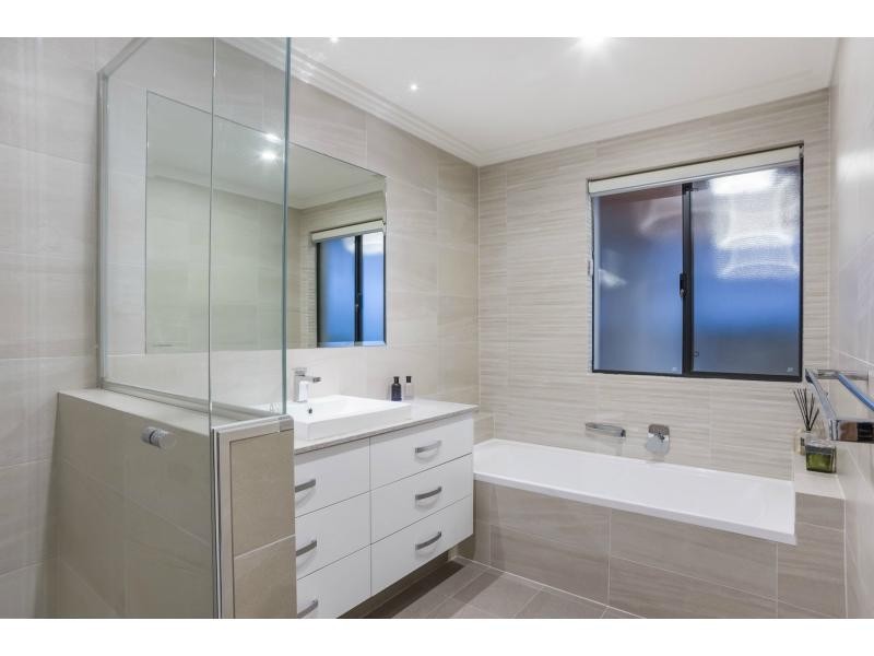 64 Raeside Drive, Landsdale WA 6065