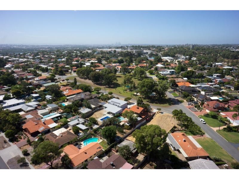 1/1 Draycott Street, Karrinyup WA 6018