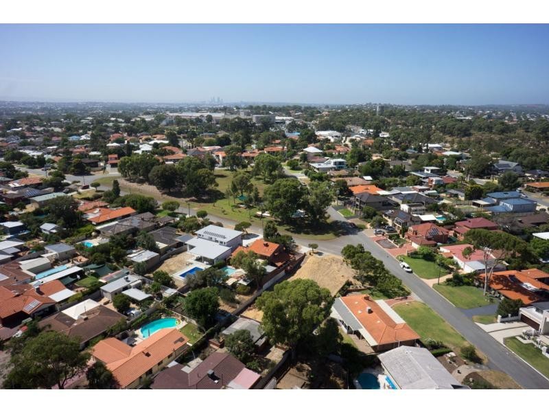 1/1 Draycott Street, Karrinyup WA 6018