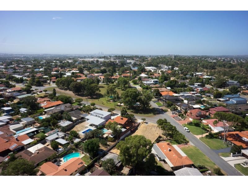 1/1 Draycott Street, Karrinyup WA 6018