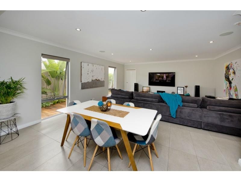 56C Barnes Street, Innaloo WA 6018