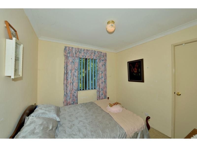 4 Sunningdale Chase, Meadow Springs WA 6210