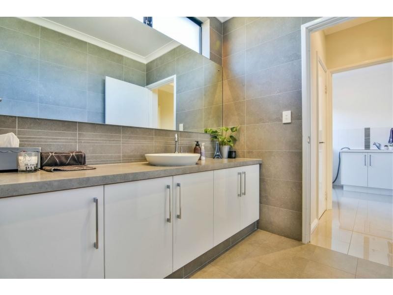 43 Woodhall Street, Stirling WA 6021