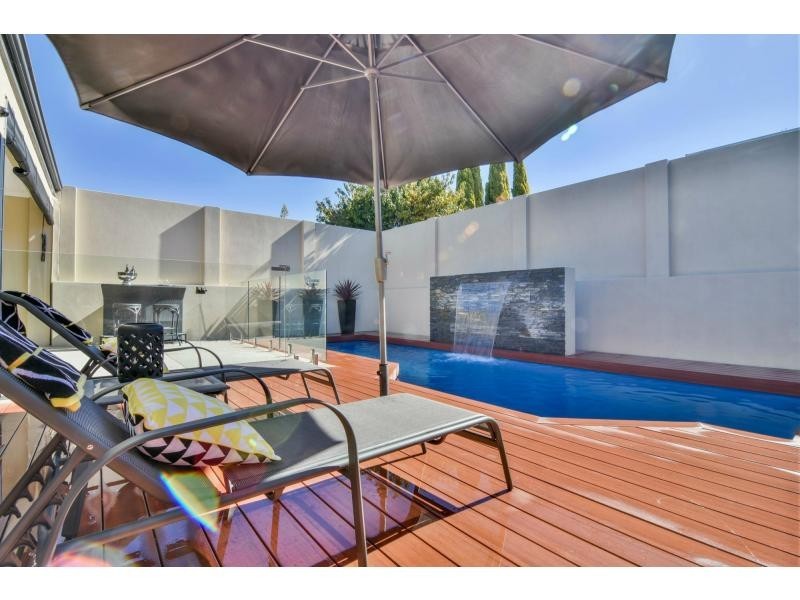 43 Woodhall Street, Stirling WA 6021