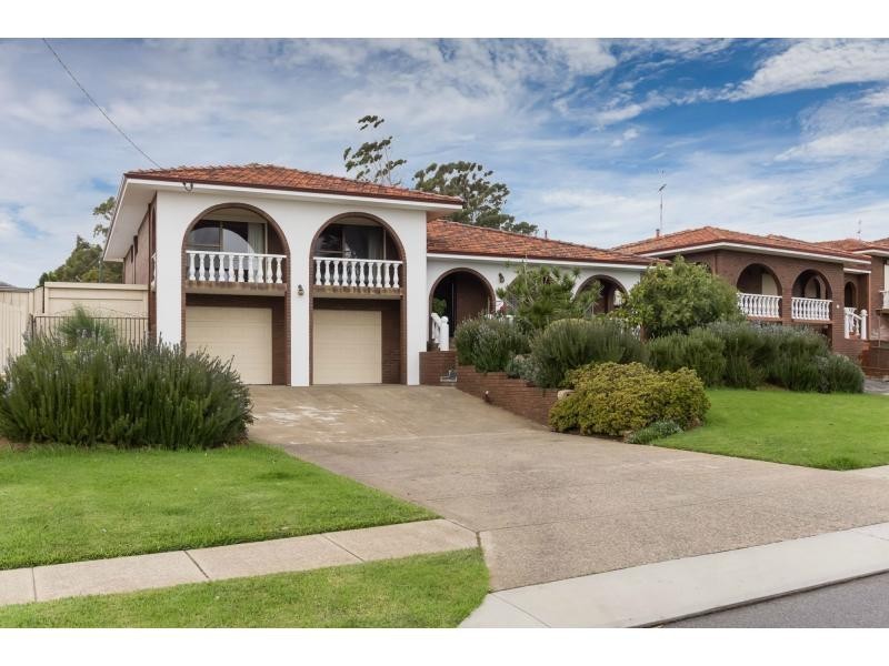 30 Giralt Road, Marangaroo WA 6064