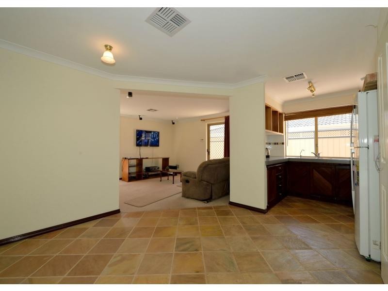 17 Manta Court, Warnbro WA 6169