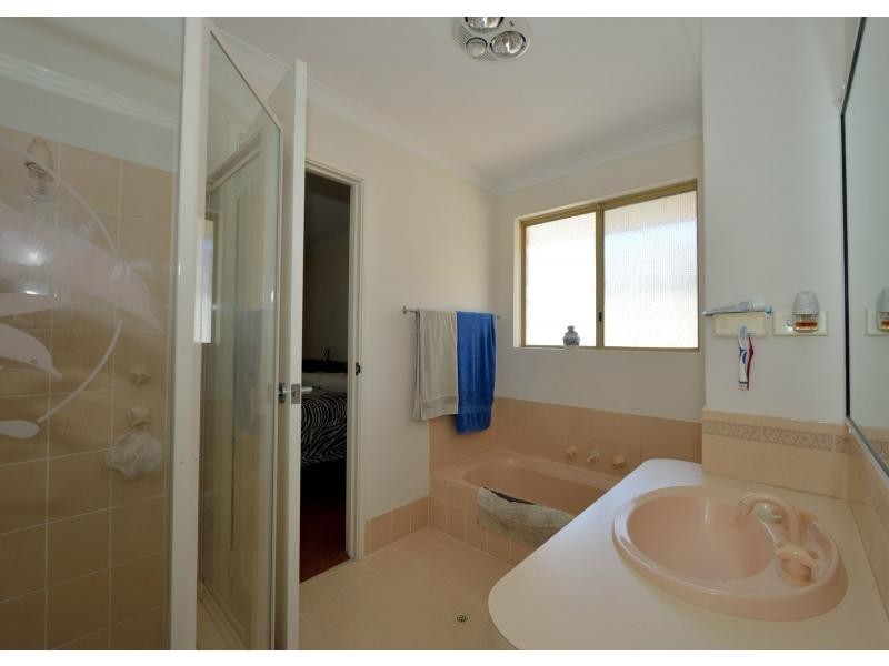 17 Manta Court, Warnbro WA 6169