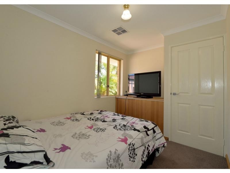 17 Manta Court, Warnbro WA 6169