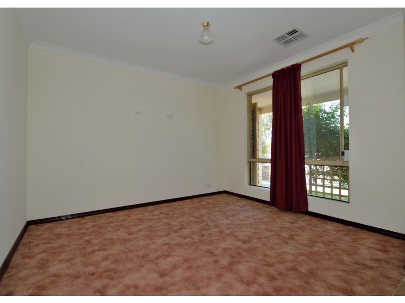 17 Manta Court, Warnbro WA 6169