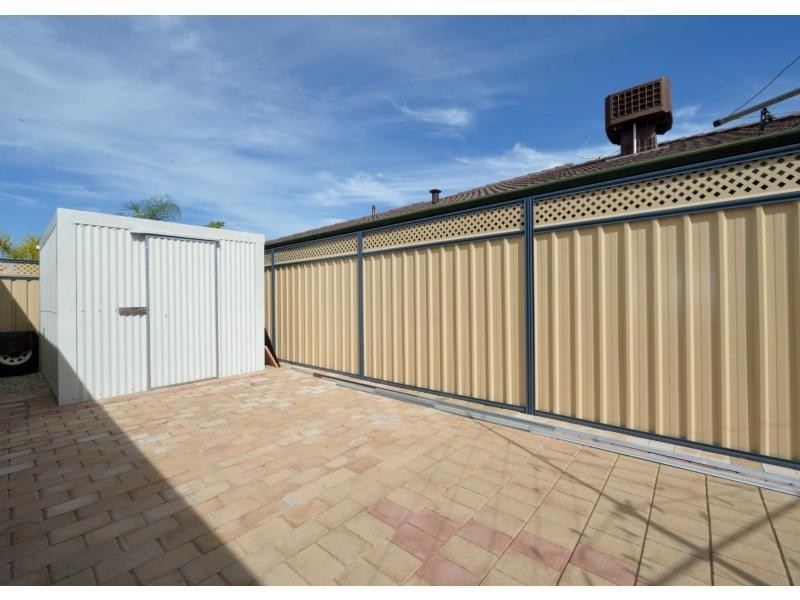 17 Manta Court, Warnbro WA 6169