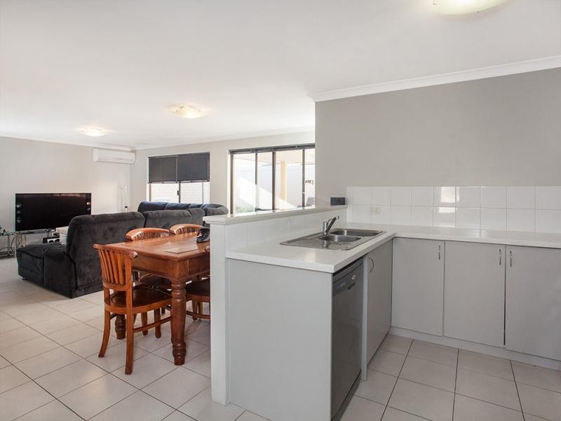 6 Garrett Way, Clarkson WA 6030
