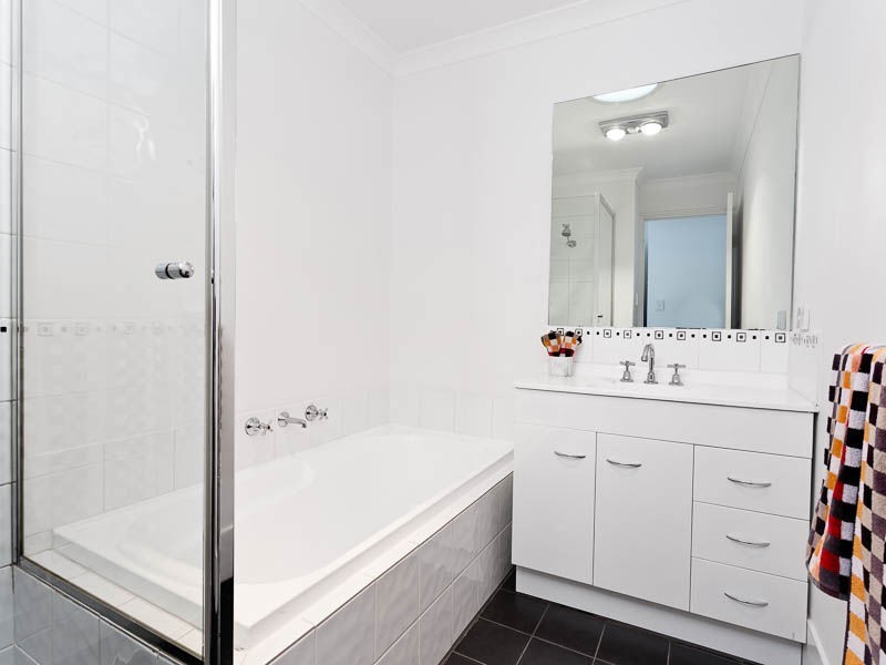 1/7 Barfield Road, Hammond Park WA 6164