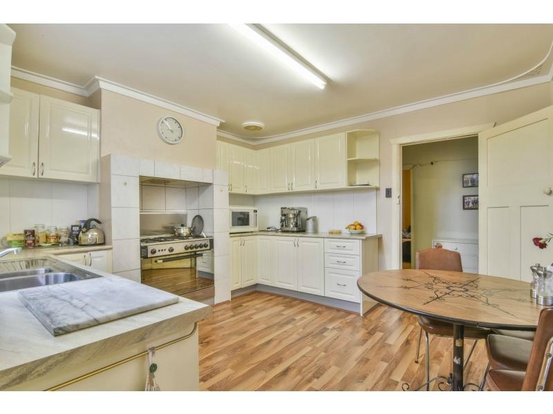 241 Ninth Avenue, Inglewood WA 6052