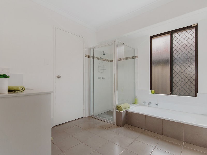 11 Biscayne Street, Safety Bay WA 6169