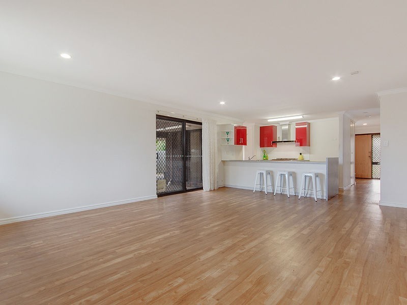 11 Biscayne Street, Safety Bay WA 6169