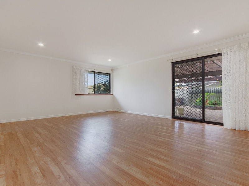 11 Biscayne Street, Safety Bay WA 6169