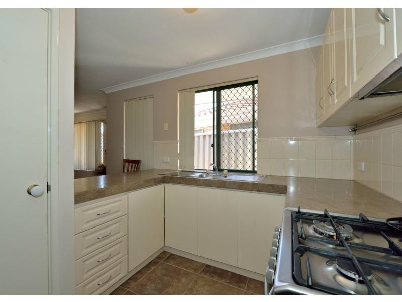 5/8 Dowling Street, Rockingham WA 6168