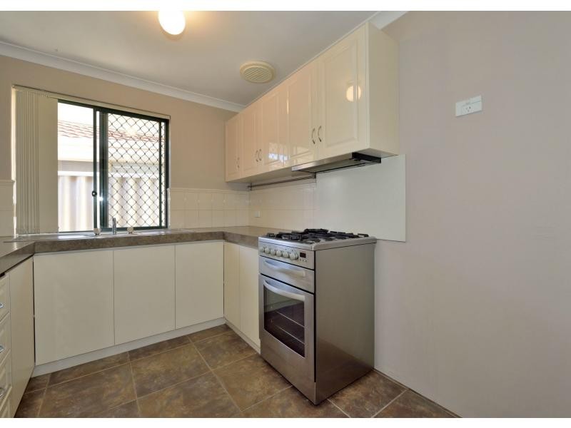 5/8 Dowling Street, Rockingham WA 6168