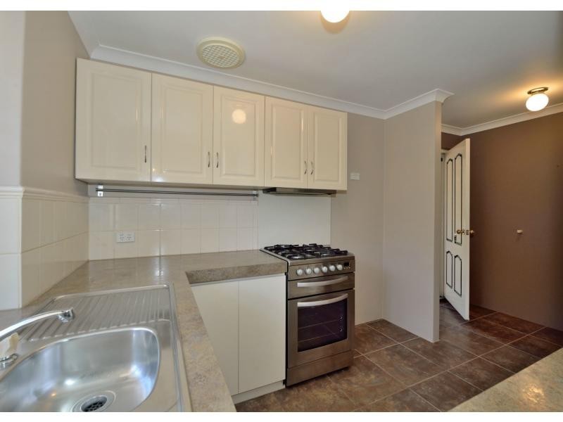 5/8 Dowling Street, Rockingham WA 6168