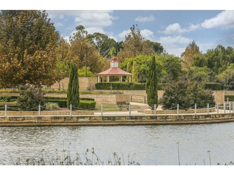 3 Matera Way, Stirling WA 6021