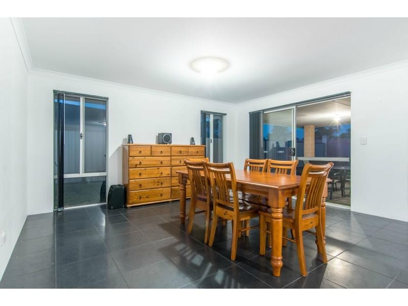 24 Medinah Street, Meadow Springs WA 6210