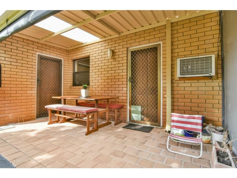 2/58 Pollard Street, Glendalough WA 6016