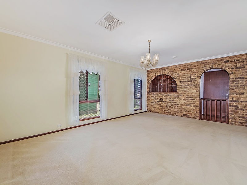54 Chisham Avenue, Parmelia WA 6167