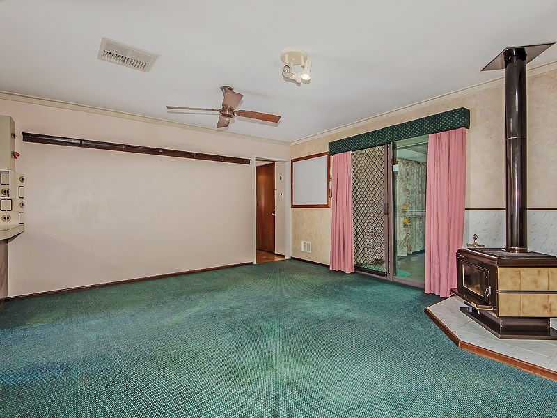 54 Chisham Avenue, Parmelia WA 6167
