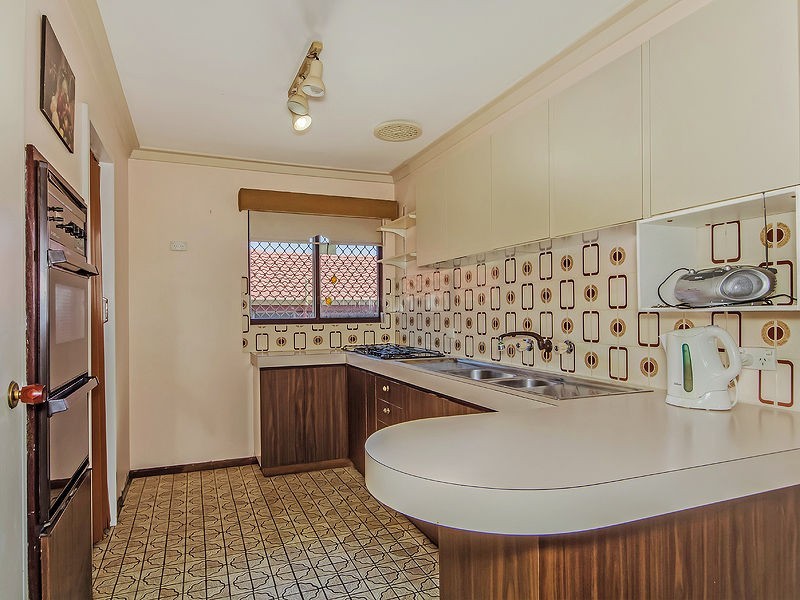 54 Chisham Avenue, Parmelia WA 6167