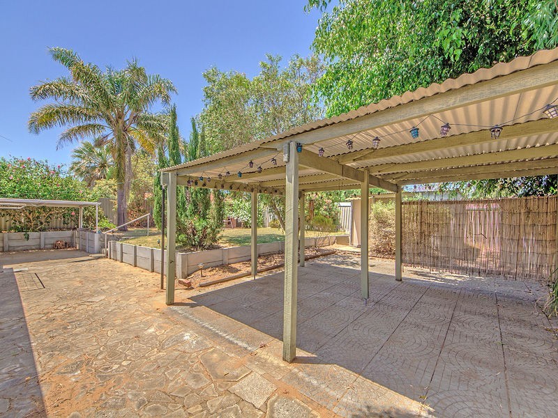 54 Chisham Avenue, Parmelia WA 6167