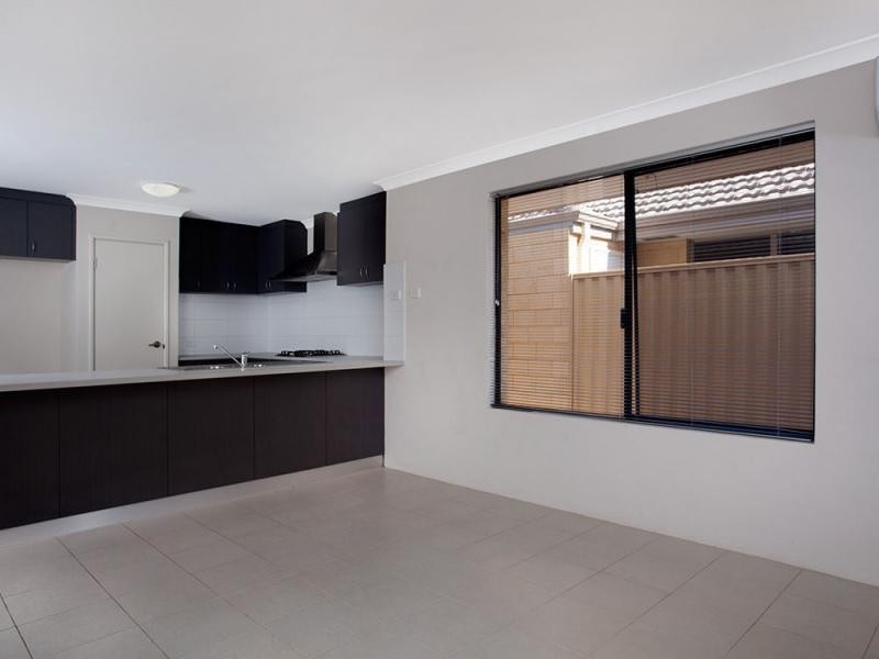 8 Dowak Lane, Byford WA 6122