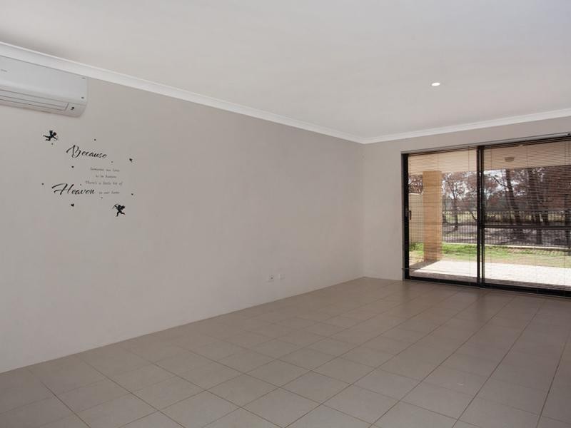 8 Dowak Lane, Byford WA 6122
