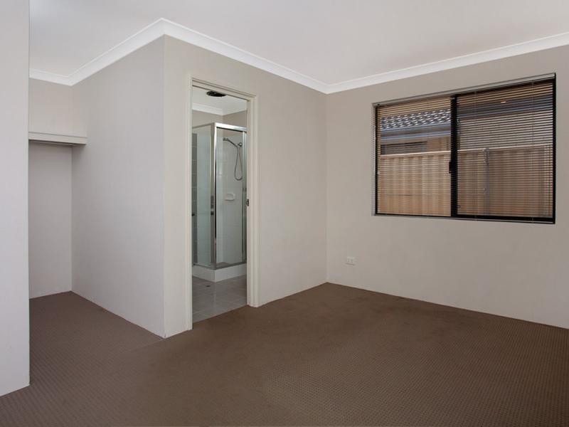 8 Dowak Lane, Byford WA 6122