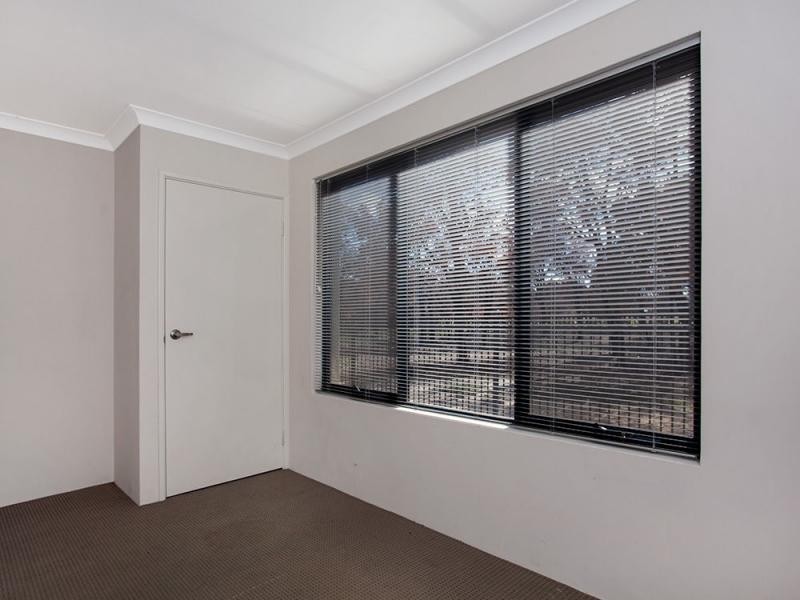 8 Dowak Lane, Byford WA 6122