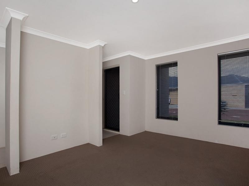 8 Dowak Lane, Byford WA 6122