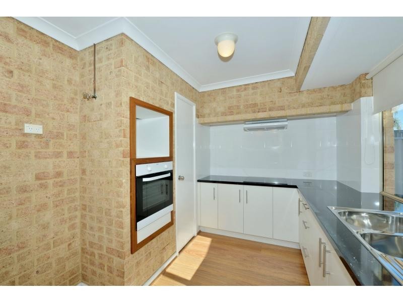 11 Manila Place, Warnbro WA 6169