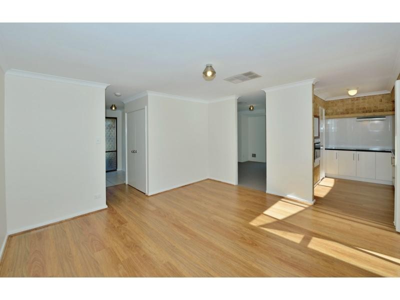 11 Manila Place, Warnbro WA 6169