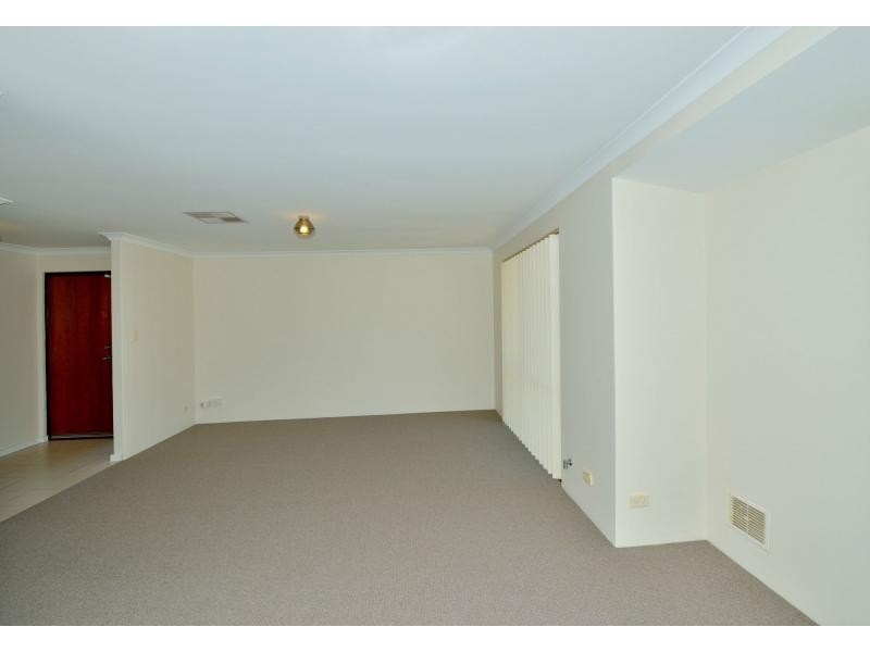 11 Manila Place, Warnbro WA 6169