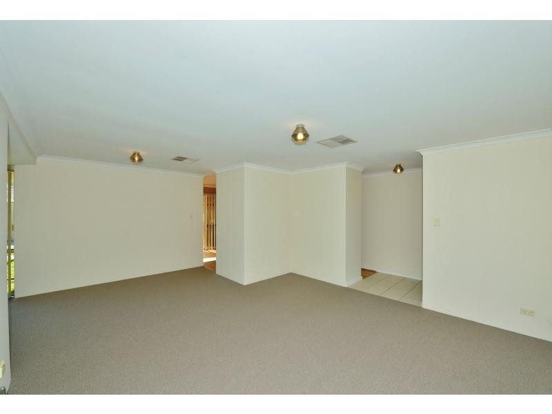 11 Manila Place, Warnbro WA 6169