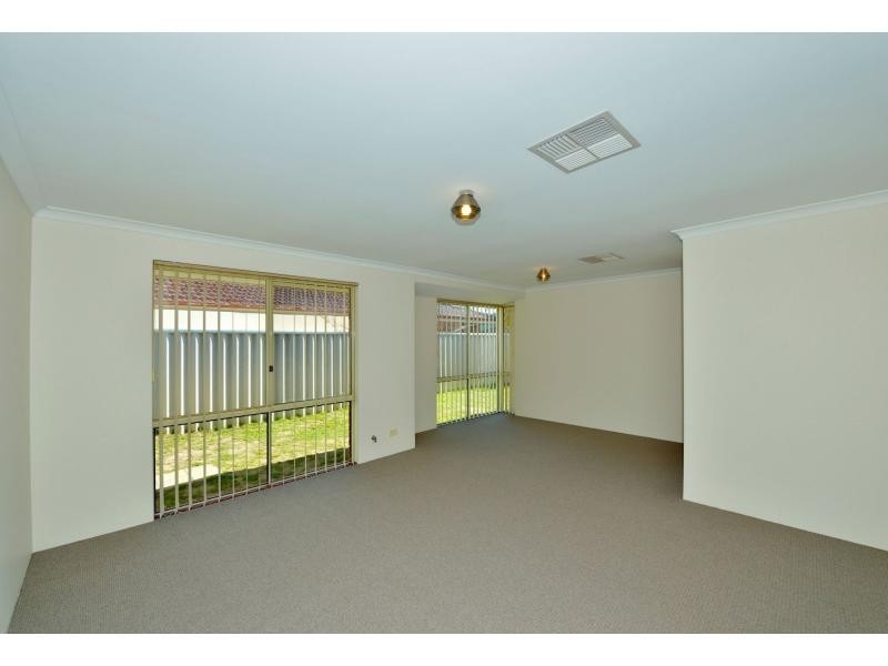 11 Manila Place, Warnbro WA 6169