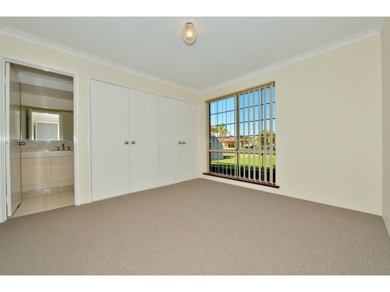 11 Manila Place, Warnbro WA 6169