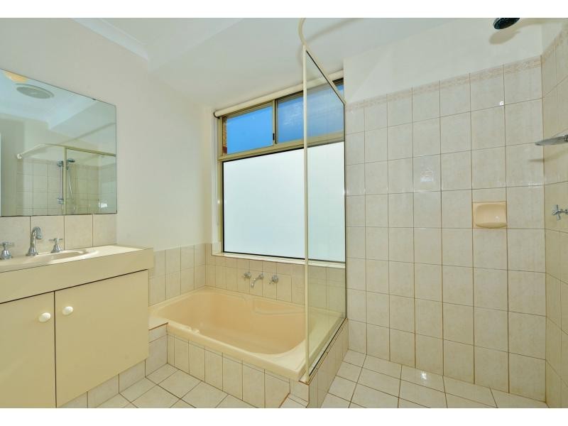 11 Manila Place, Warnbro WA 6169