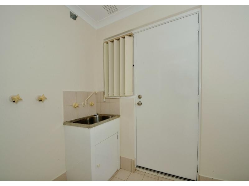 11 Manila Place, Warnbro WA 6169