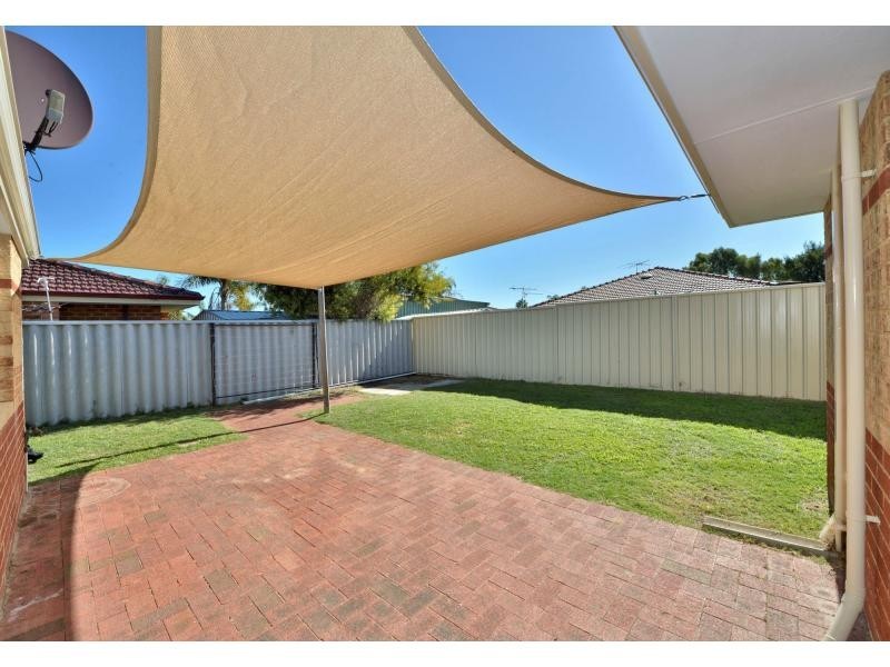 11 Manila Place, Warnbro WA 6169