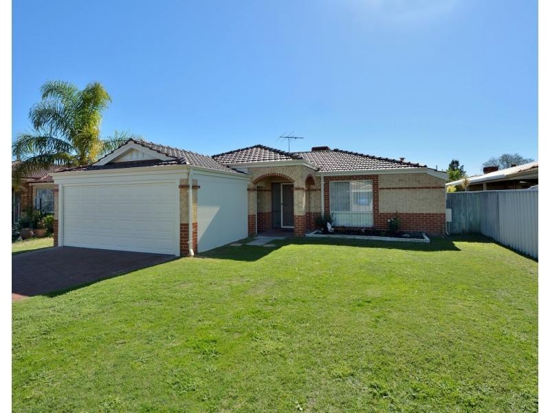 11 Manila Place, Warnbro WA 6169