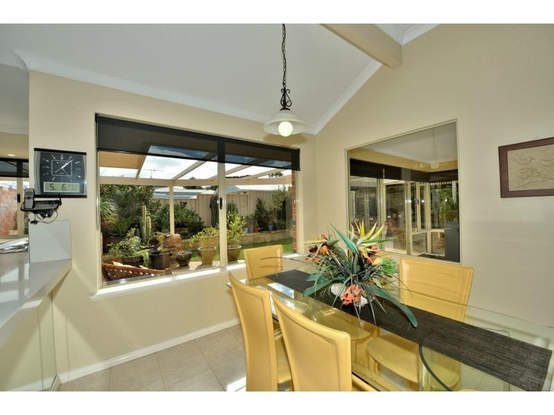 9 Coastal Retreat, Wannanup WA 6210
